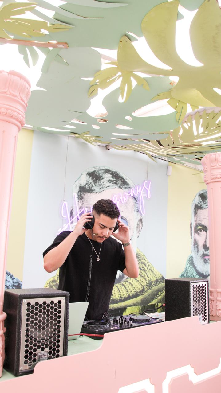 MCL on the decks at Hemingway's pastel booth